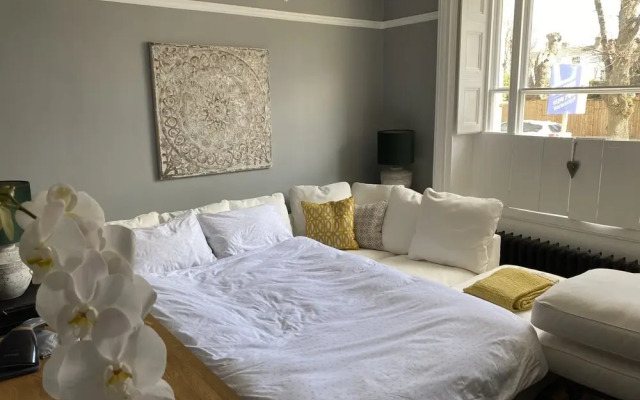 Beautiful 1-bed Apartment in Cheltenham