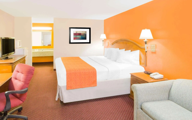 Howard Johnson by Wyndham Dothan