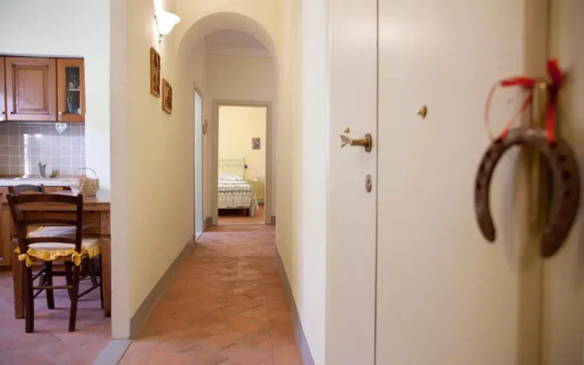 Appartamento di Lusso in Borgo Storico Toscano