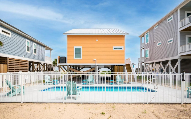 Southern Seabreeze by Oak Island Accommodations
