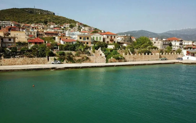 Seafront apartment in Kiveri, near Nafplion.