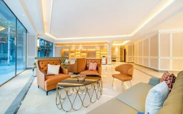 Vienna Hotel (Yuxi Xinping Gasa Flower Street)