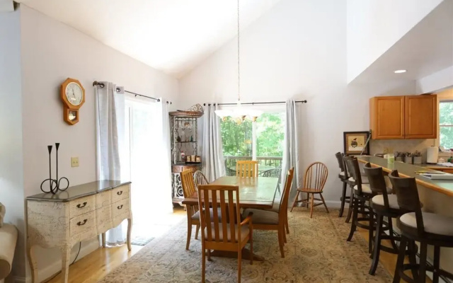 Pet Friendly Private Home, Located in Forest Ridge, Lincoln, NH - Fr8cl
