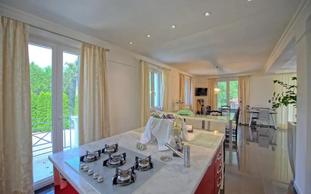 Villa Raffaela by PosarelliVillas