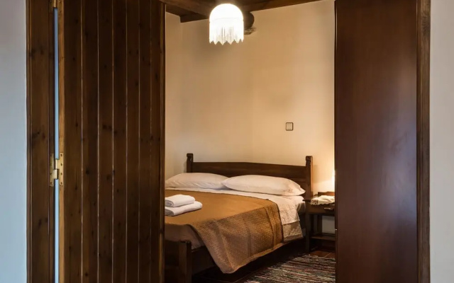 Maro's Village House, Private & Serene Stone Villa