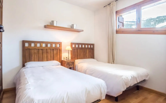 Esquirol Apartments