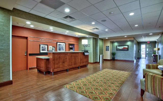 Hampton Inn & Suites Scottsdale at Talking Stick