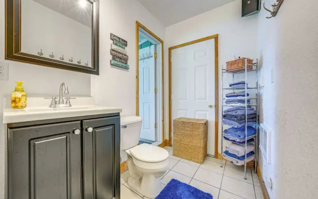 Riverfront Dixon, Illinois, Vacation Rental!