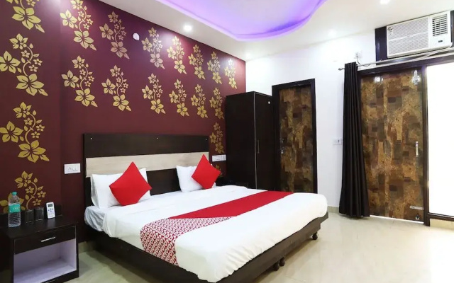 Oyo 42619 Diamond Key Residency