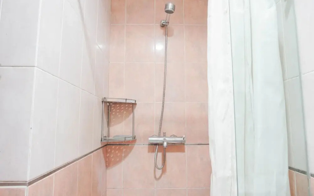 Comfy and Tidy Studio Apartment at Tamansari Sudirman
