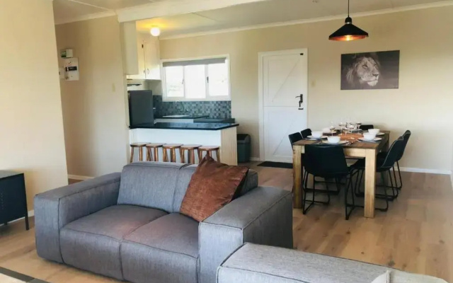 Glow Boutique Suites & Guesthouse