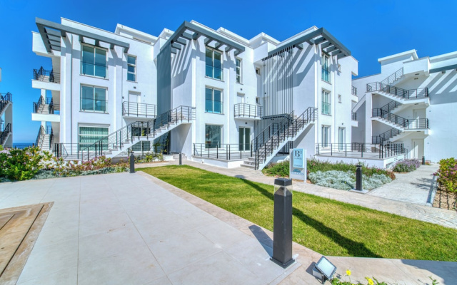 Atlantis Malibu by Carrington