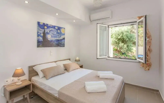 Hillside Seaview Apartment