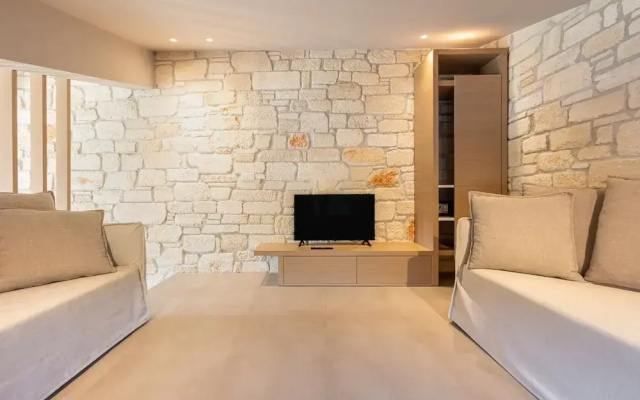 Terra Petra Luxury Villas - Gaia Villa