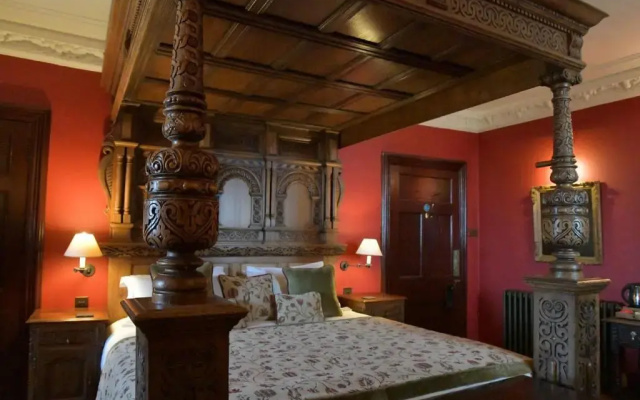 Barcaldine Castle