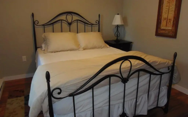 Strictly Moose Luxury Vacation Suites