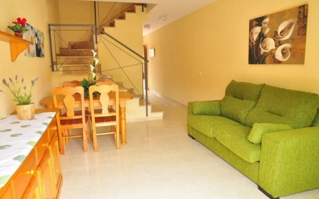 Cambrils Pool View House for 6 Guests
