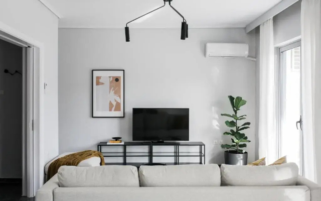 Spacious & Airy 1BR Apartment near HELEXPO Marousi by UPSTREET