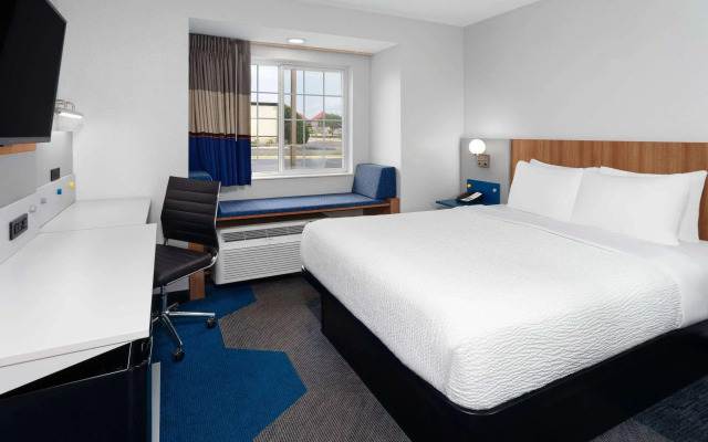 Microtel Inn by Wyndham Janesville