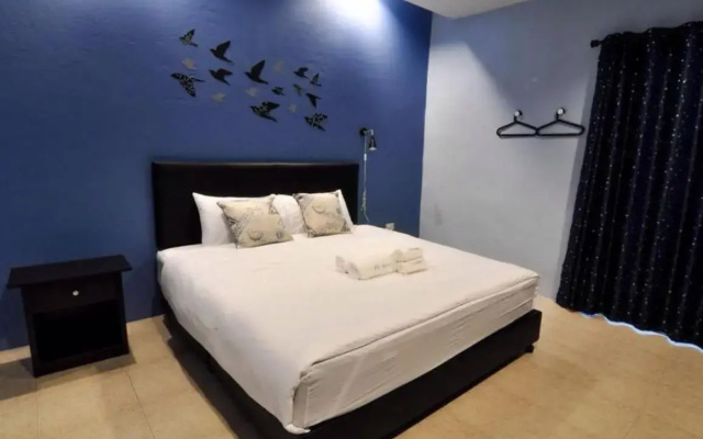 The Dozen Huahin Hotel