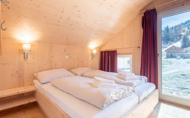 Appealing Chalet With hot tub