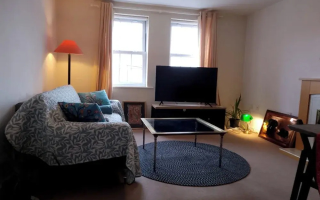 Tranquil Retreat in Ely City Center