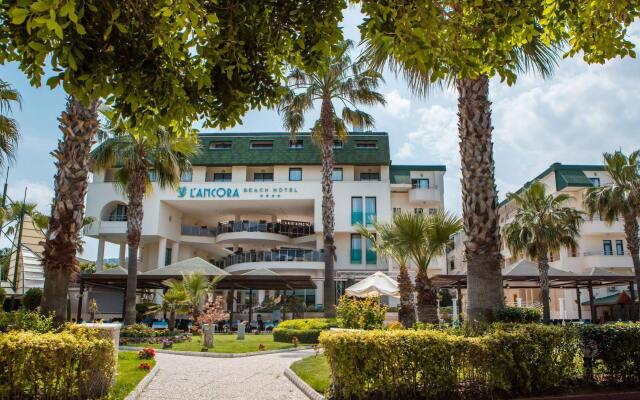 L'ancora Beach Hotel - All Inclusive вид на фасад