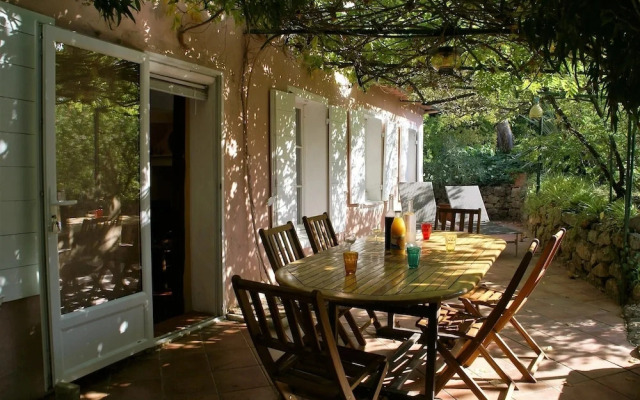 Holiday Home in Six-fours Near Beach