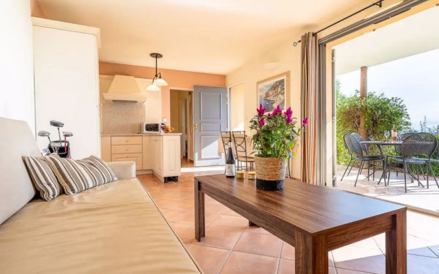 Provence Country Club (LSS210)