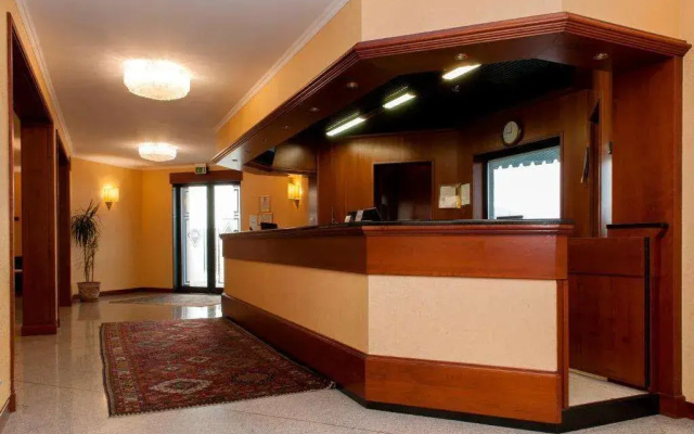 Motel Top