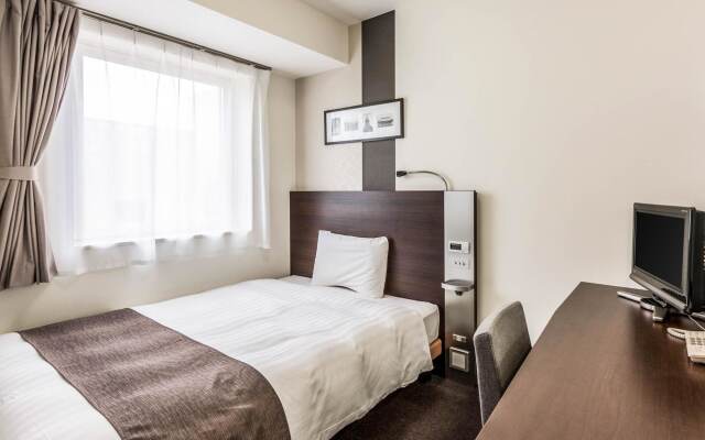 Comfort Hotel Tokyo Kanda вид на фасад