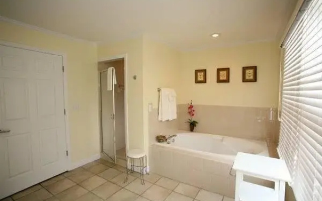 The Veranda Bed  Breakfast