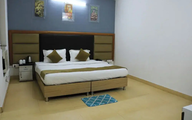 Vinayak Stay Sector 43