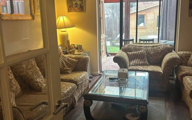 Cosy Family Home With Full Amenities