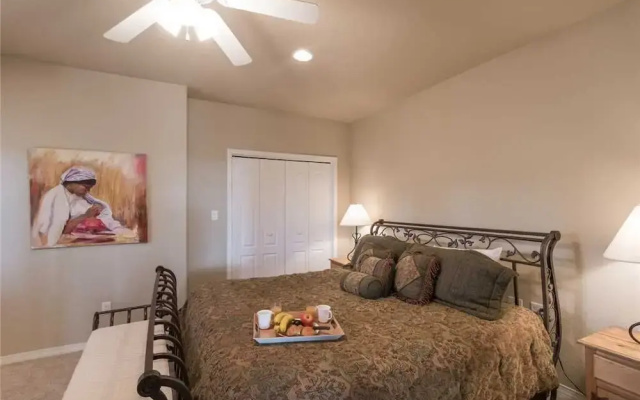Partridge Home - Six Bedroom Cabin with Hot Tub