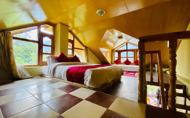 Snow Clad Riverview Hotel & Resort, Manali