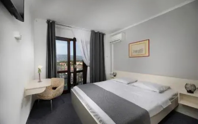 Guest House Zeba & Riviera