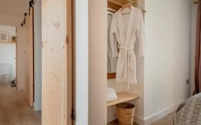 Sunnybrook-Carbon Neutral House