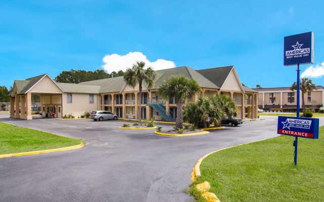 Super 8 by Wyndham Darien