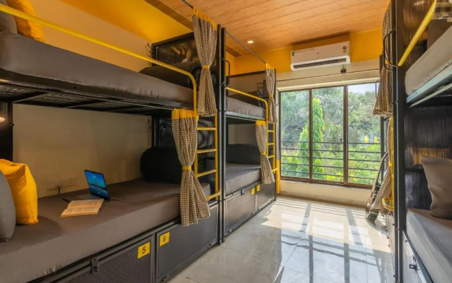 The Hosteller Lonavala City Centre