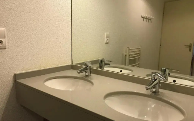 Grand T3 centre Cauterets 6 à 8 pers. WIFI. Balcon