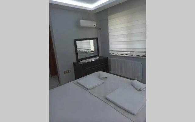 Full Müstaki̇l Göl Manzarali Havuzlu Vi̇lla- Btk03