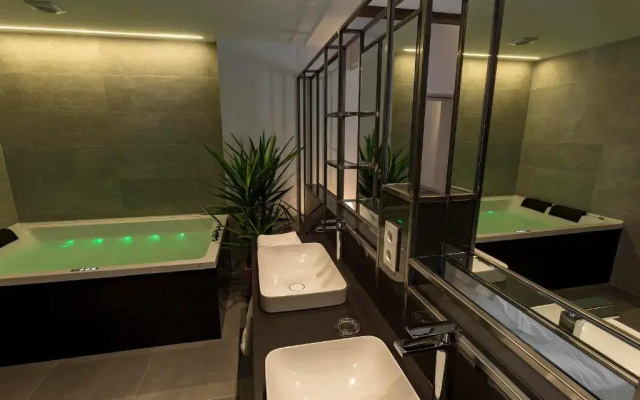 Vinatea Suites