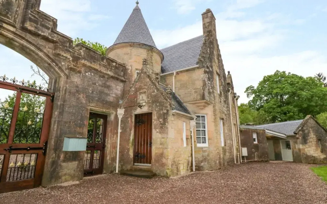 Golden Gates Lodge