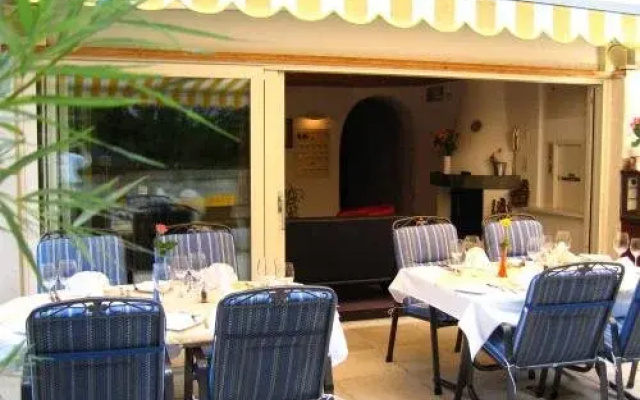 The Rustico Hotel