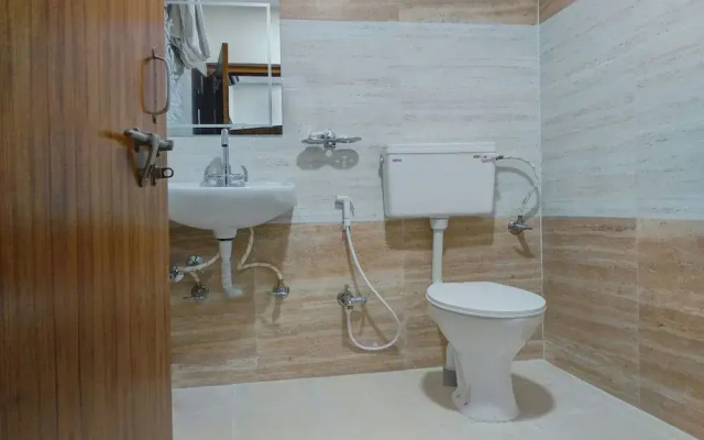 OYO 11099 Hotel J Bhadra's Grand