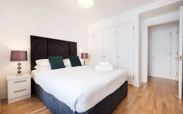 Holborn Penthouse Apartment with Terrace