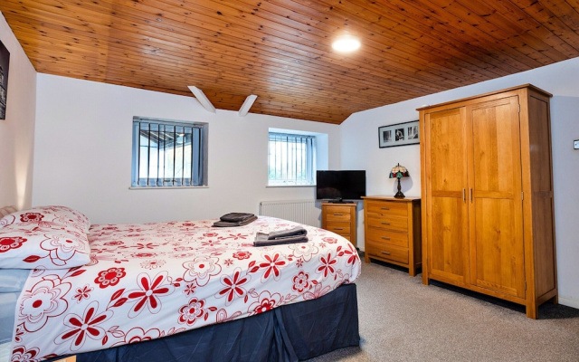 Bungalow in Mainsforth With Games Room