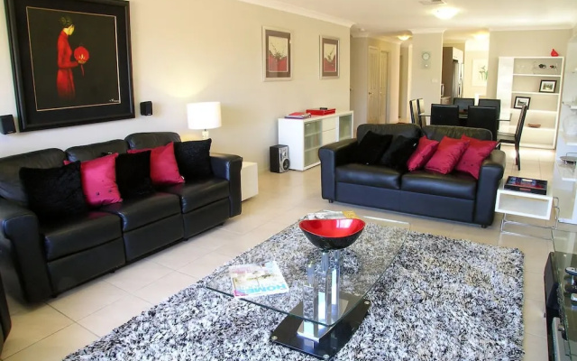 Lagoons Estate, 5 Lamandra Crescent,
