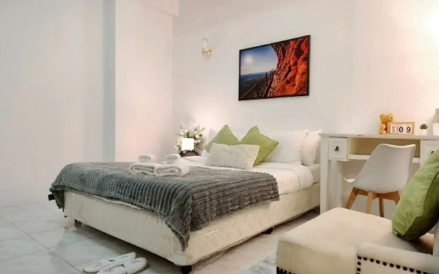 Xin Hotel at Udomsuk 25
